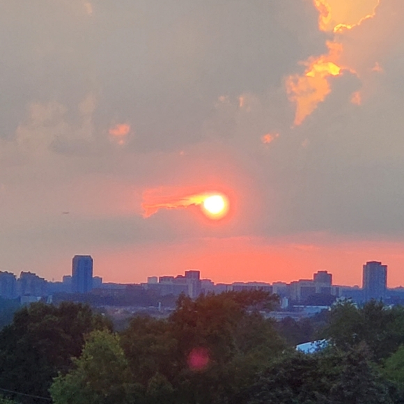 Meet your posher 🇨🇦Kim🇨🇦 - Picture 2 of 9